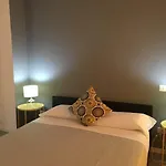 Vatican بيت ضيافة 3*